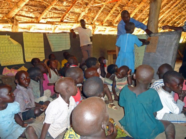 Uganda schoolkids - Charles Akina: IRIN